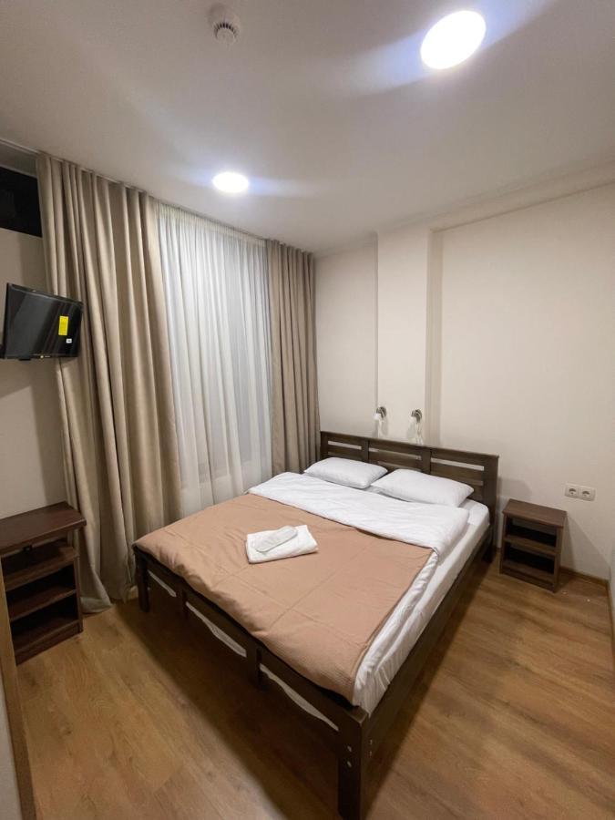 Art Family Hotel Tbilisi Room photo